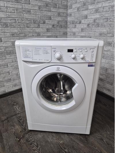 Стиральная машина Indesit IWSD 5085 Стиральная машина Indesit IWSD 5085